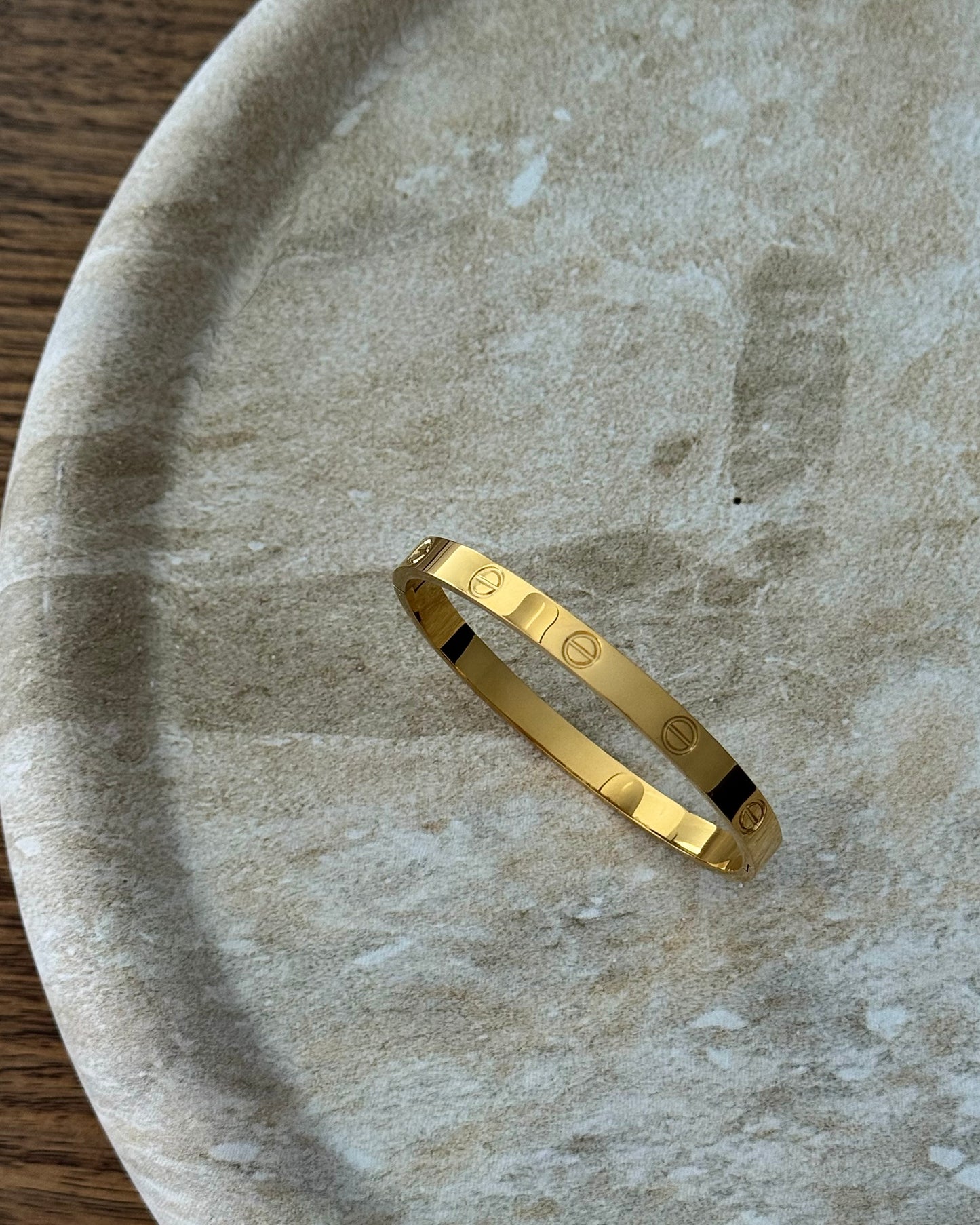 Sofia Bangle
