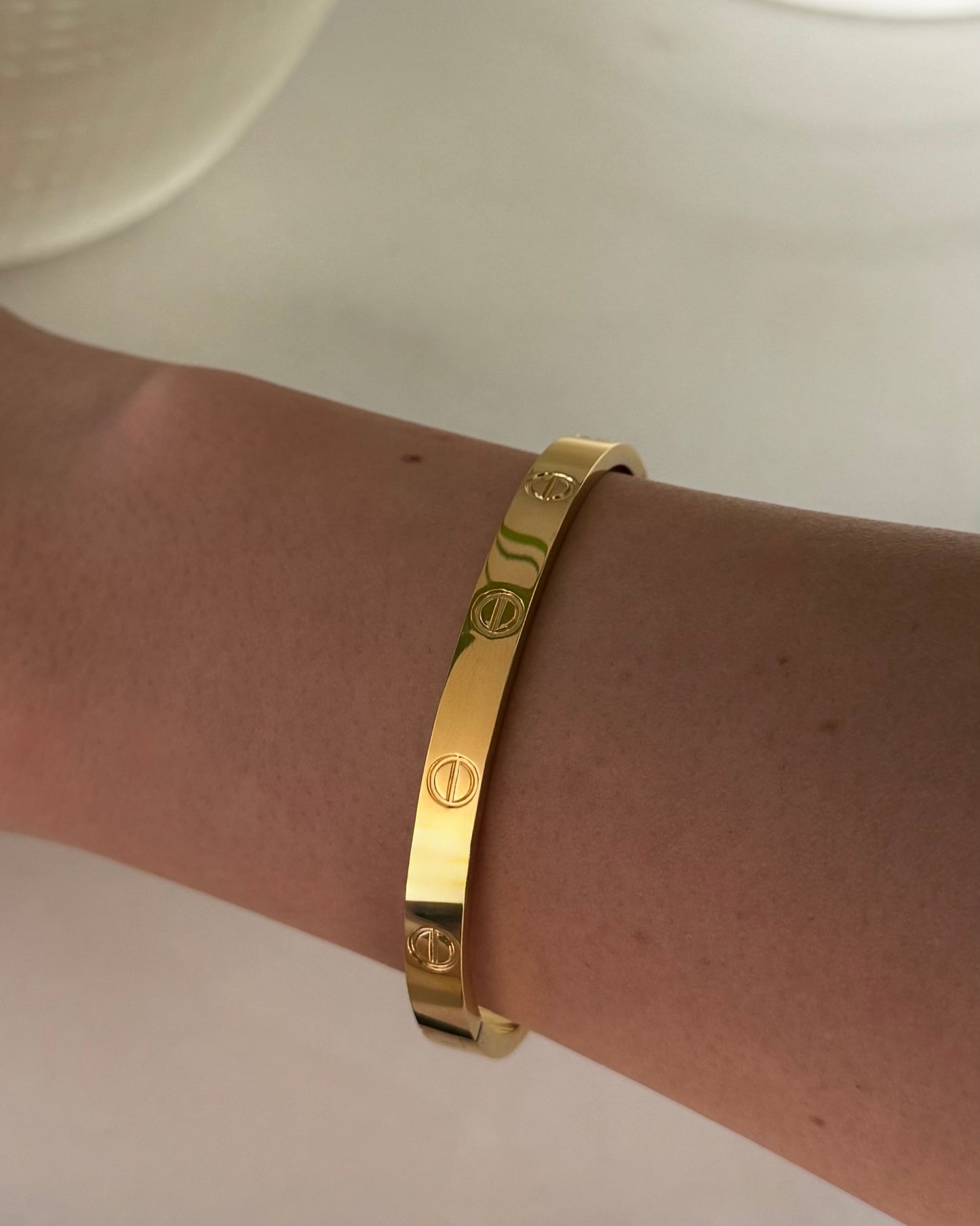 Sofia Bangle