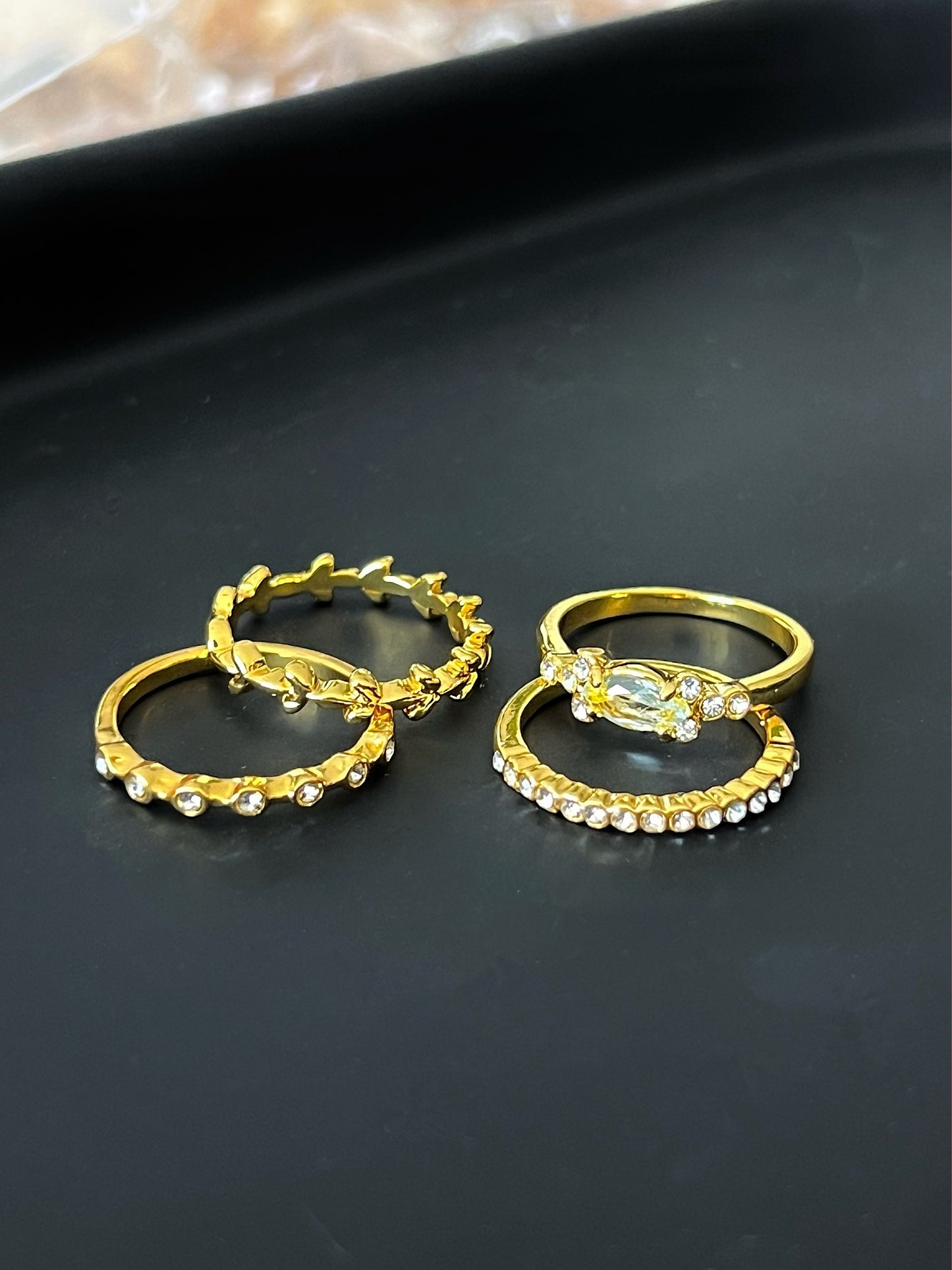 Araya Ring Set